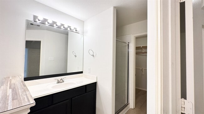 Building Photo - 6818 Hampden Point Ct