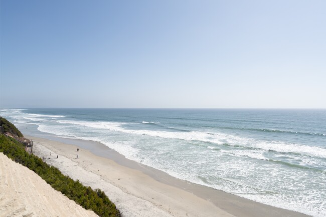 Building Photo - 190 Del Mar Shores Terrace