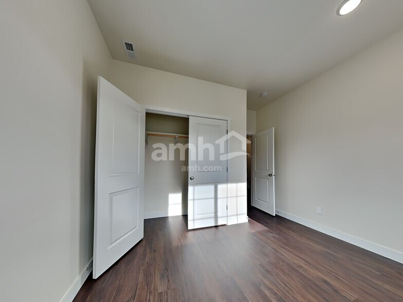 Building Photo - 7716 Selah St SW