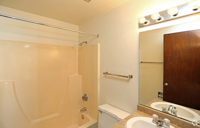 Building Photo - 733 - 743 Chapel View Rd