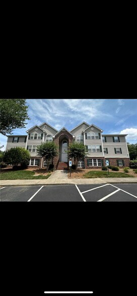Building Photo - 522 Scholastic Ct