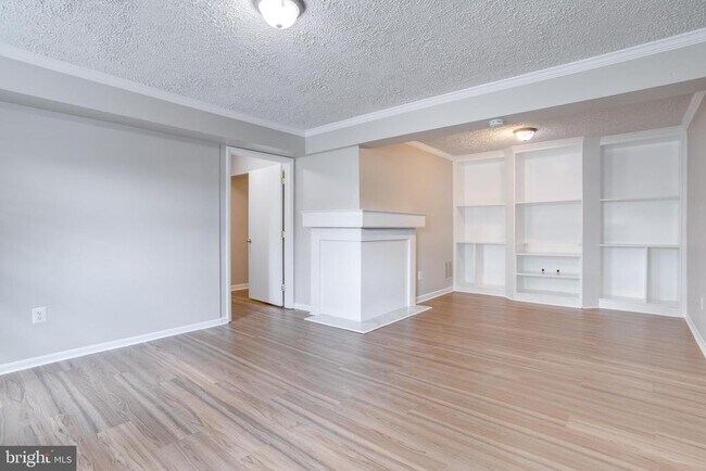 Building Photo - 4685 Forestdale Dr