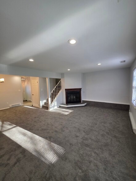 Building Photo - 1930 Cricklewood Cv