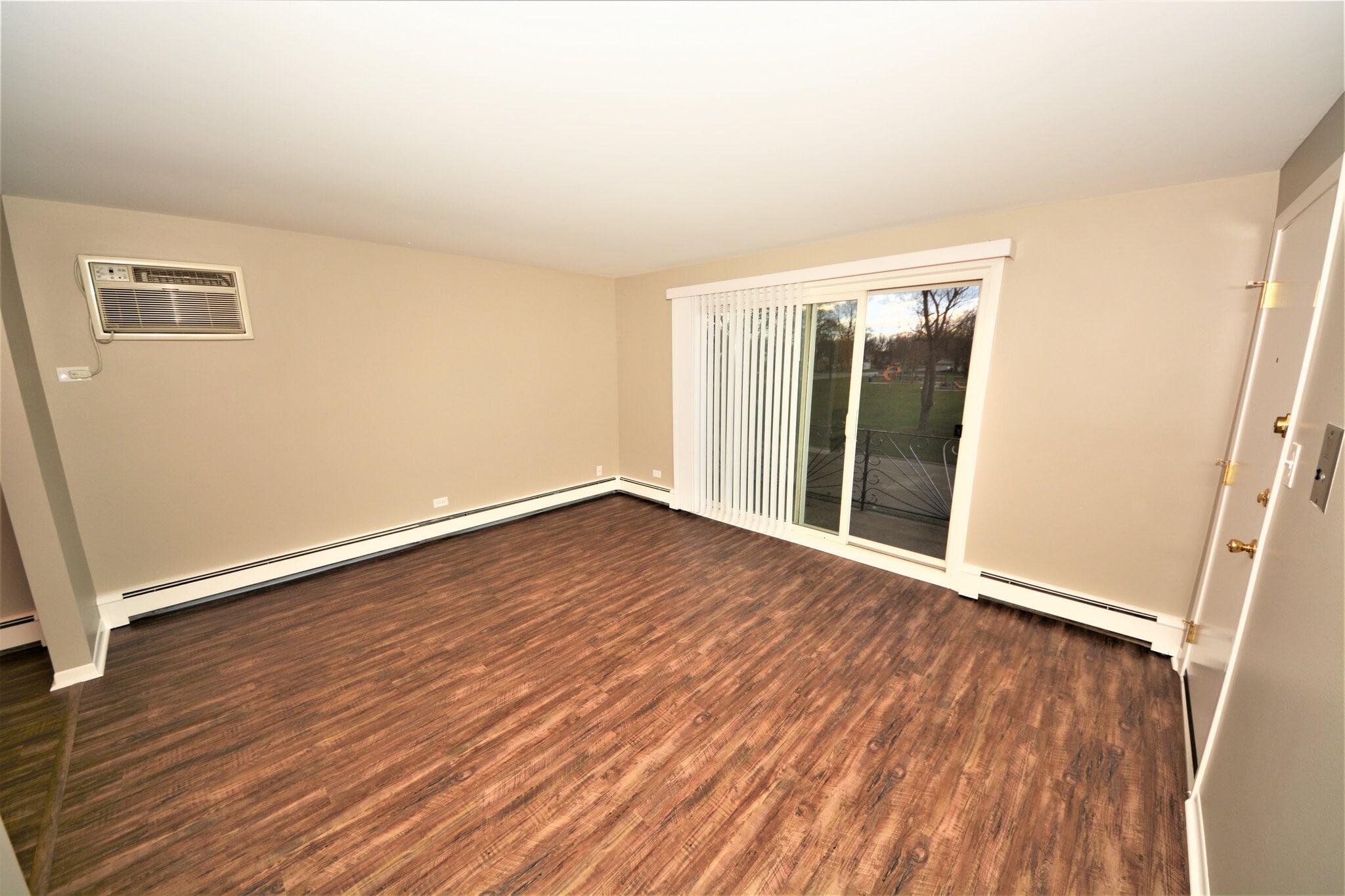 Building Photo - 9422 S 78th Ct