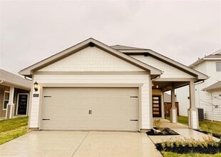 Building Photo - 4025 Worth Dr