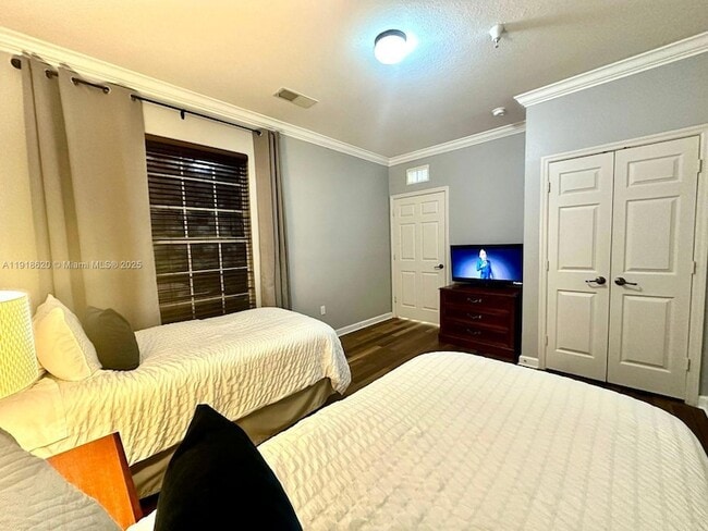 Building Photo - 1301 Tuscan Terrace