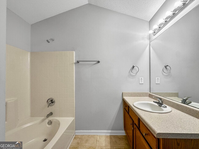 Building Photo - 261 Augusta Woods Dr