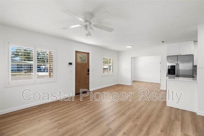 Building Photo - 6710 S Cortez Ave