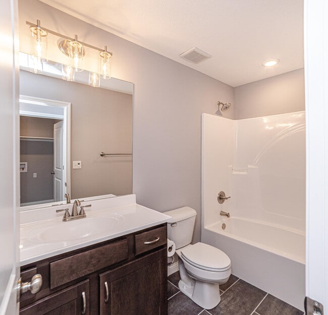 Building Photo - 3708 Parrot Ct