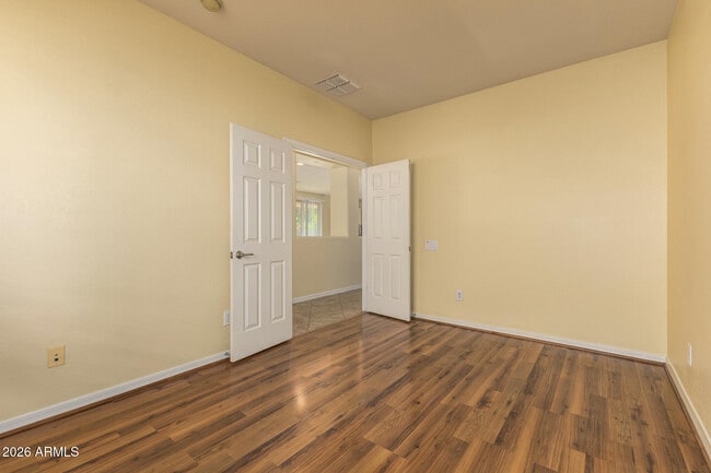 Building Photo - 5303 W Pinnacle Vista Dr