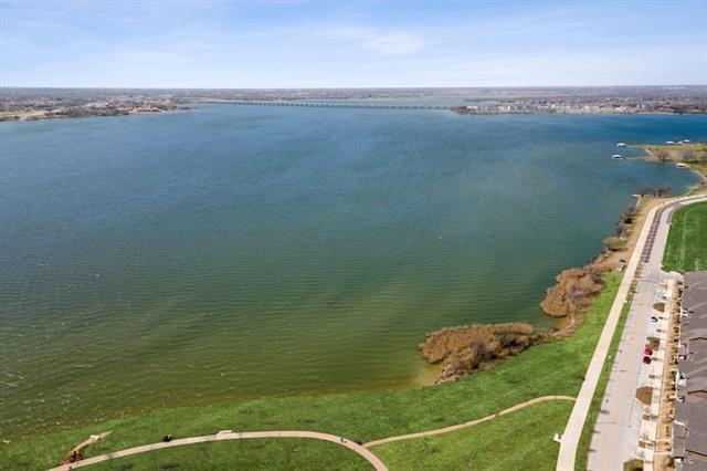 Building Photo - 7421 Sunset Blvd