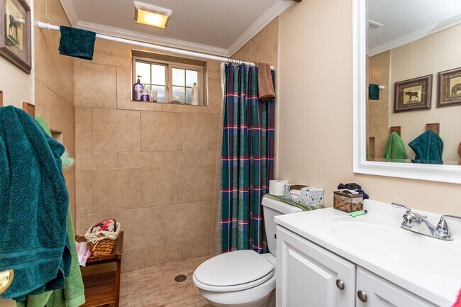 Building Photo - Single Family Rancher in Garden Ranch