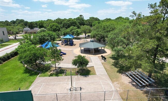 Building Photo - 5923 Dawnridge Dr