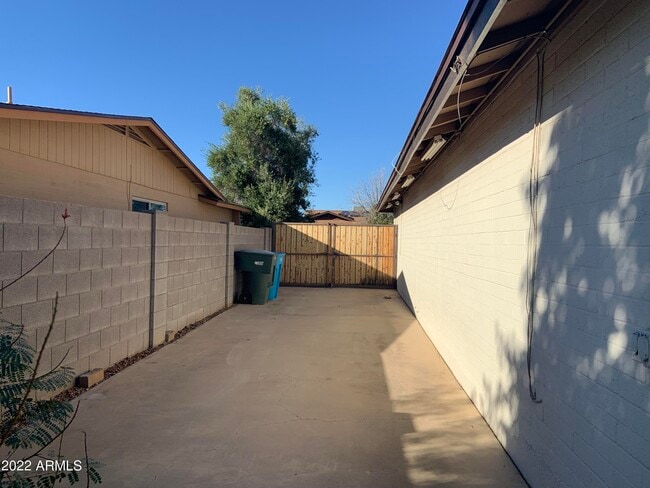 Building Photo - 3213 W McRae Way