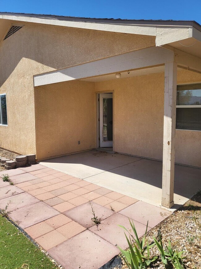 Building Photo - 3008 Laurel Meadows Dr