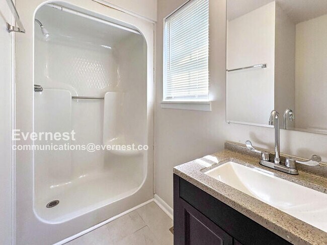 Building Photo - 6546 Telia Dr