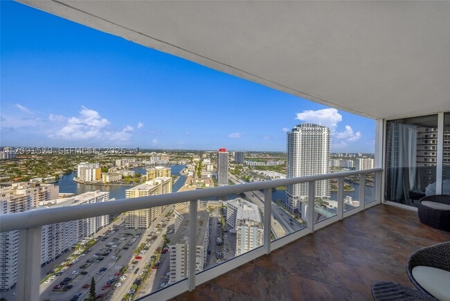 Building Photo - 1800 S Ocean Dr
