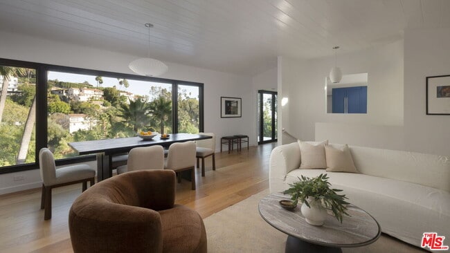 Building Photo - 5692 Holly Oak Dr