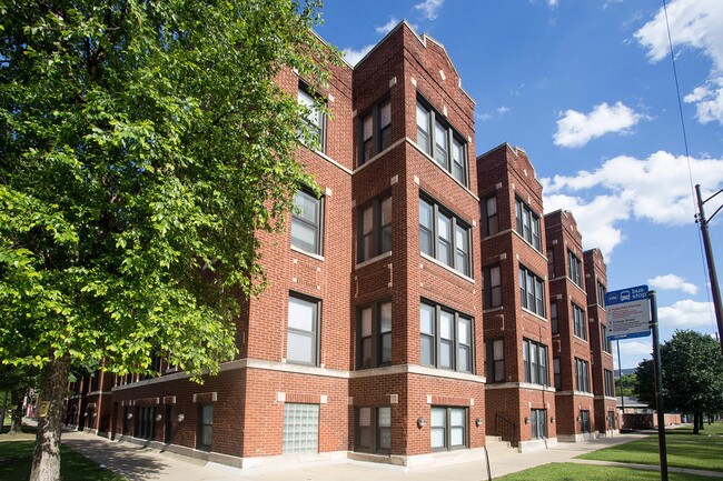 Building Exterior - 5401-5409 S. Cottage Grove Avenue