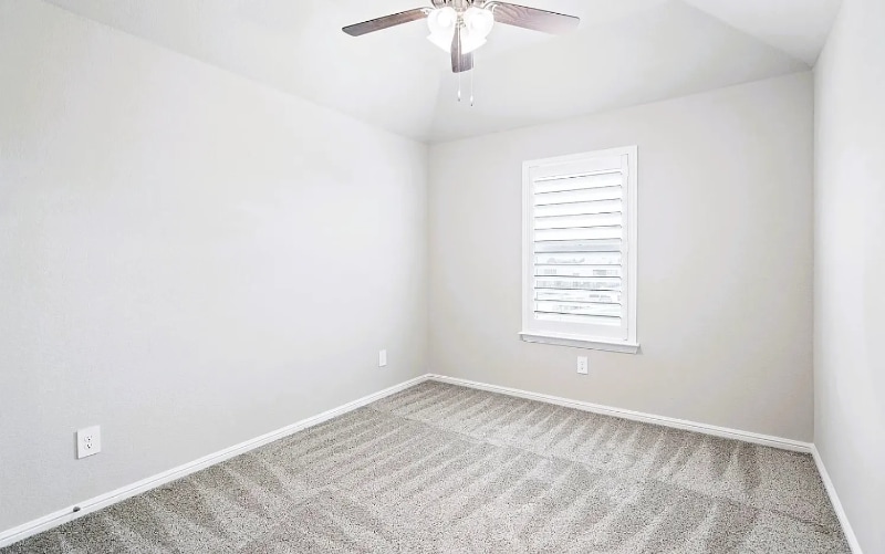 Building Photo - 3417 Lake District Ln