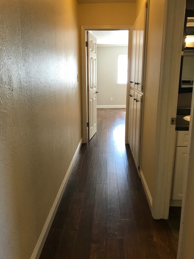 Building Photo - 2349 Houston Avenue