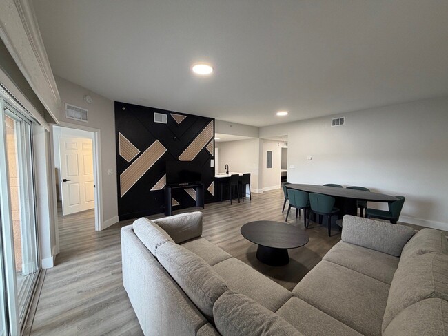 Building Photo - 8815 Worldquest Blvd