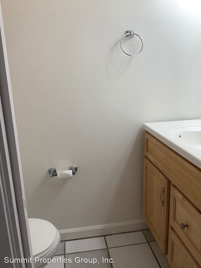 Building Photo - 2 br, 2 bath House - 3433 Norton Way #5