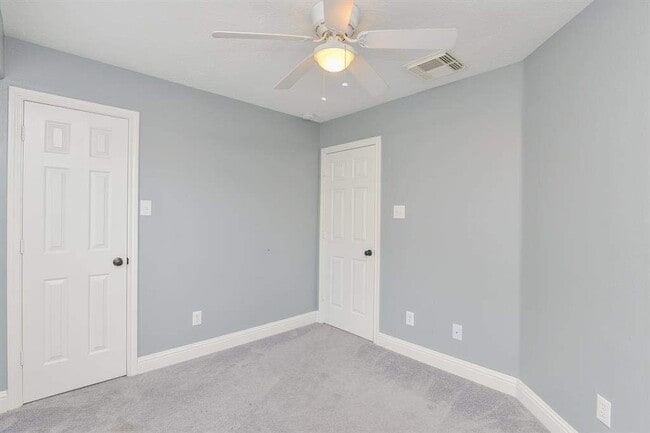 Building Photo - 8755 Thistlemoor Ln