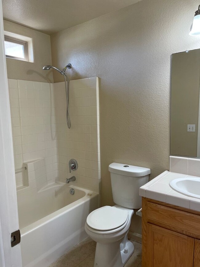 Building Photo - Available Now! Stunning 4 Bedroom, 3 Bathr...