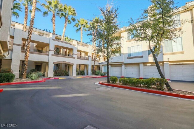 Building Photo - 7135 S Durango Dr