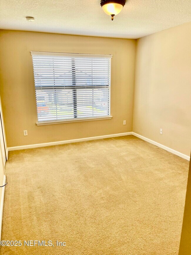 Building Photo - 486 Cabernet Pl