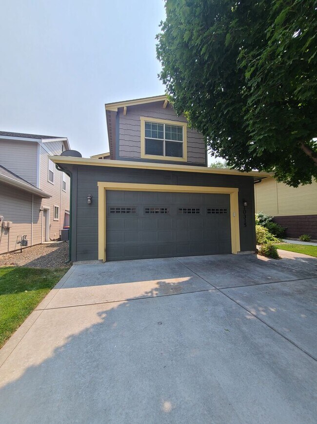 Building Photo - Clean and ready to go 3 bedroom home