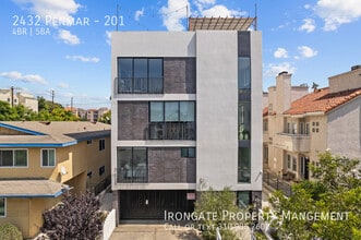 Building Photo - 2432 Penmar-201
