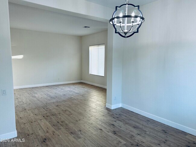 Building Photo - 2119 N Pacey Rd