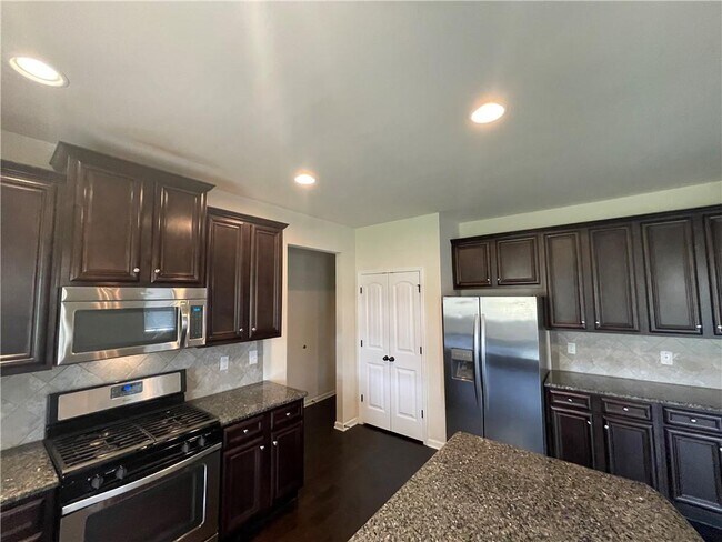 Building Photo - 5505 Bucknell Trace