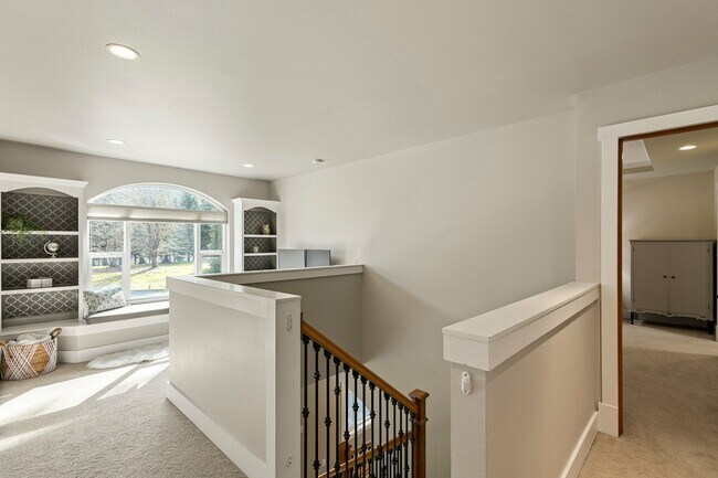 Building Photo - 37909 Theo Ln