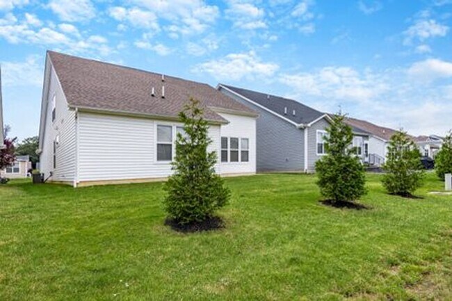 Building Photo - Updated 3-Bedroom Home with 3 Baths, Open-Concept Layout, Luxury Flooring & Bright Modern Kitchen