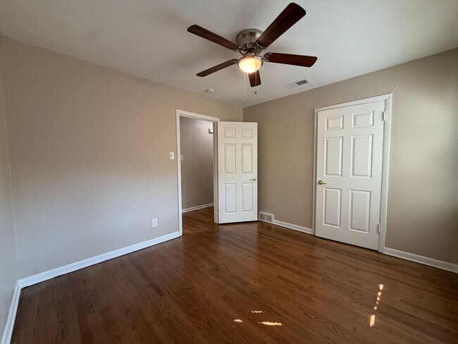 Building Photo - 4816 Melita Ave