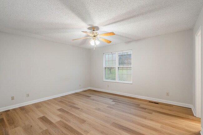 Building Photo - 8815 Brucewood Ln