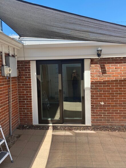 new high efficiency slider - 1690 Syracuse St