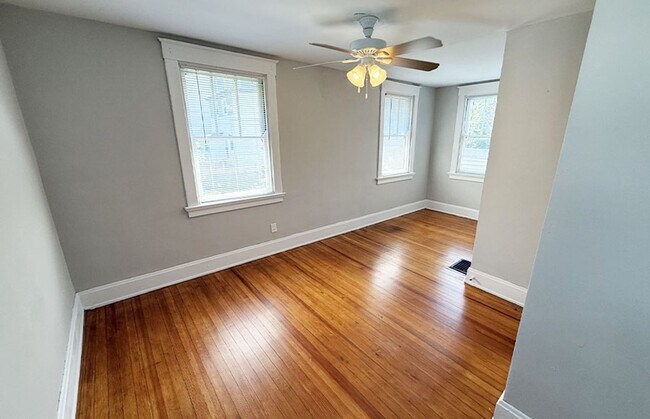 Building Photo - 2904 Jefferson Ave