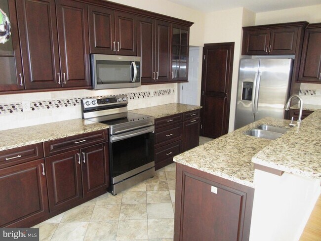Building Photo - 20 Doolin Bay Dr