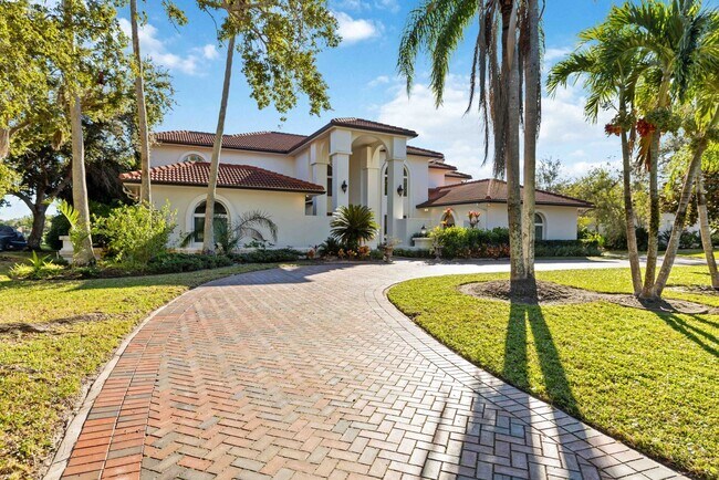 Building Photo - Luxury Golf Course Rental with private movie theater and ideal for entertaining large groups