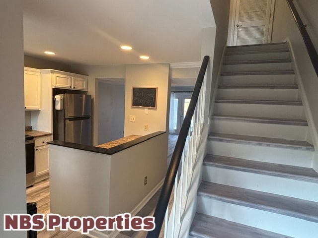 Building Photo - 6523 Deane Hill Dr