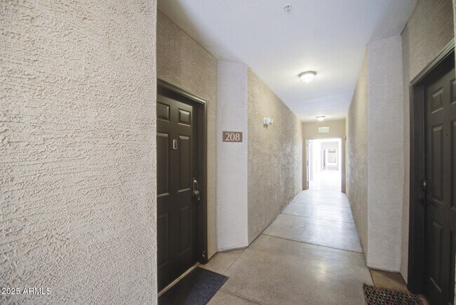 Building Photo - 435 W Rio Salado Pkwy