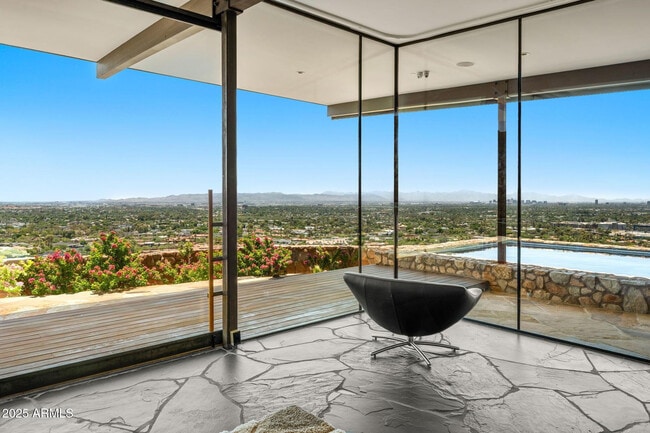 Building Photo - 4925 E Red Rock Dr