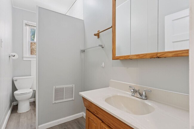 Building Photo - 3754 S Delaware St