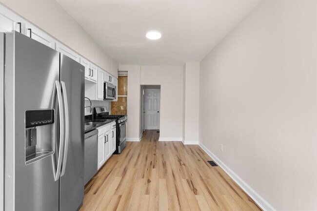 Building Photo - 428 N Patterson Park Ave