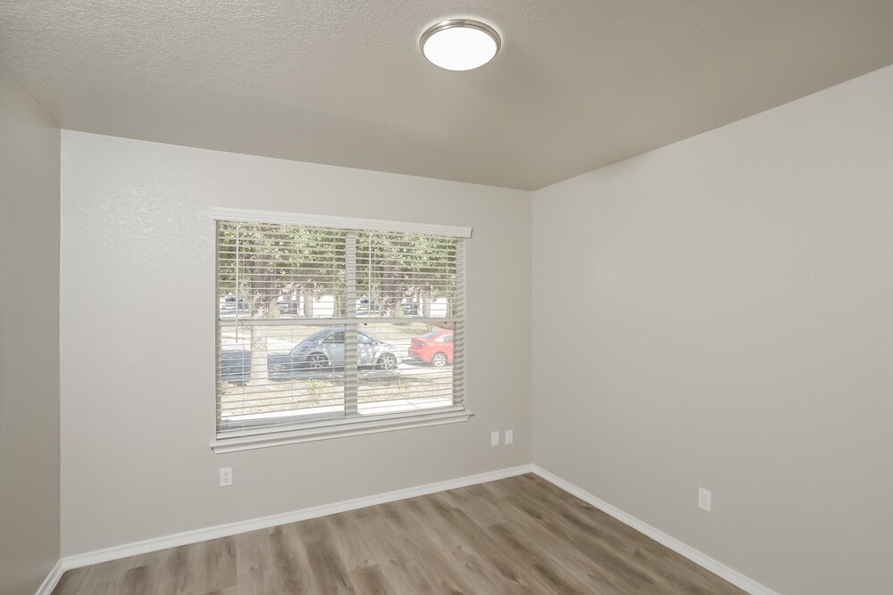 Building Photo - 9122 Blazer Pl