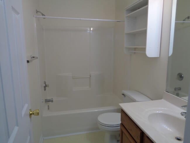 Building Photo - 1904 Mayberry Dr